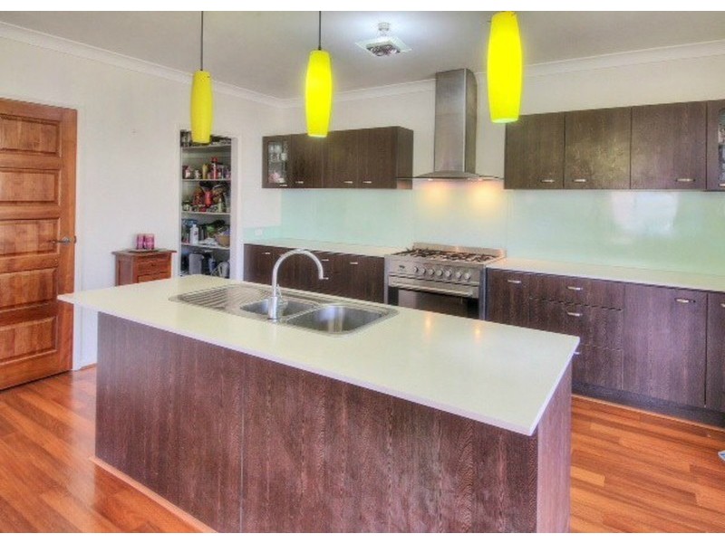 105 Jubilee Avenue, Forest Lake QLD 4078