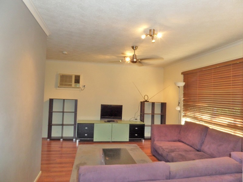 26 Enford Street, Hillcrest QLD 4118