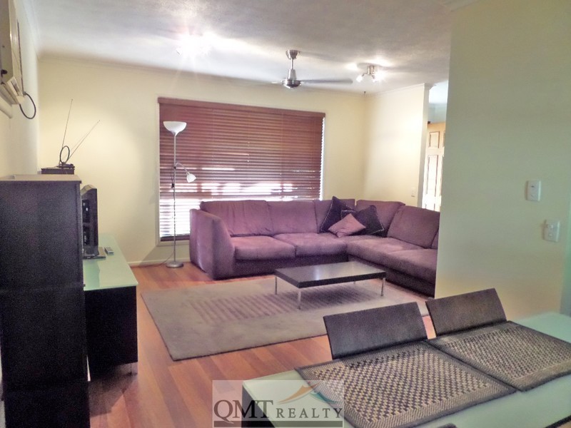 26 Enford Street, Hillcrest QLD 4118