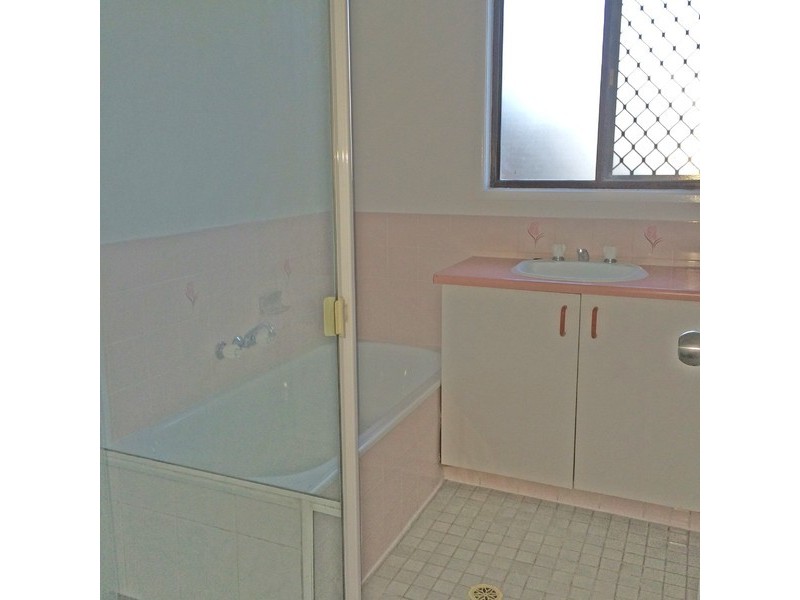 26 Enford Street, Hillcrest QLD 4118