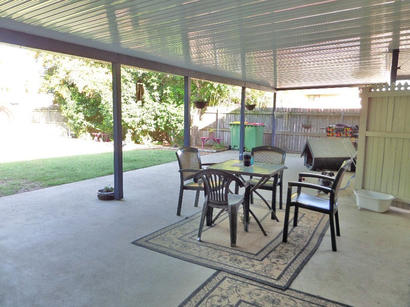 26 Enford Street, Hillcrest QLD 4118