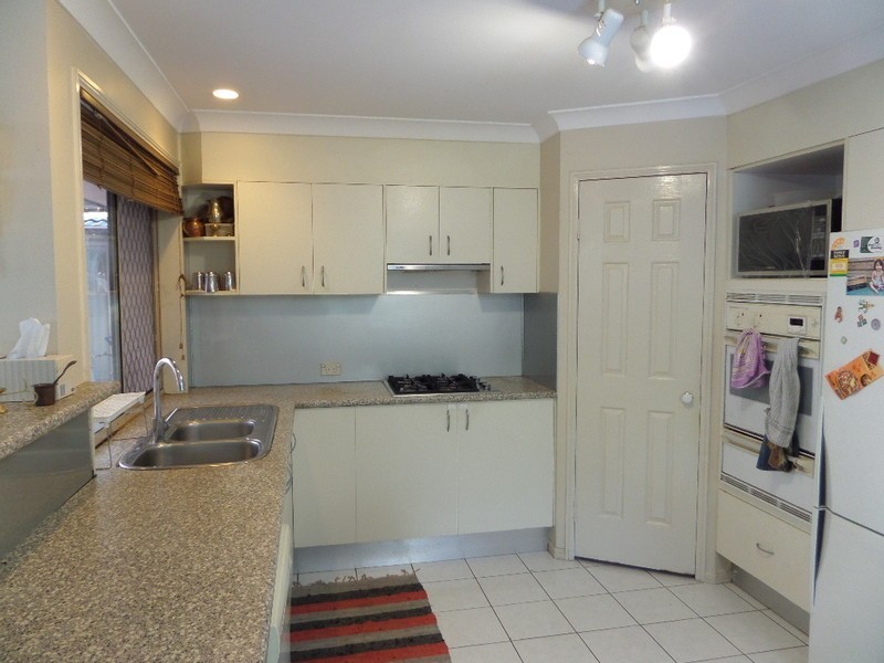 51 Colisa Cres, Regents Park QLD 4118