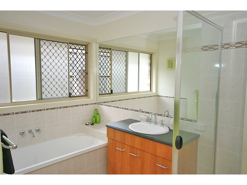 19 Morialta Place, Parkinson QLD 4115