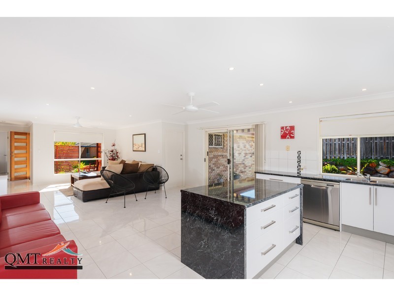 1 Freeman Place, Calamvale QLD 4116