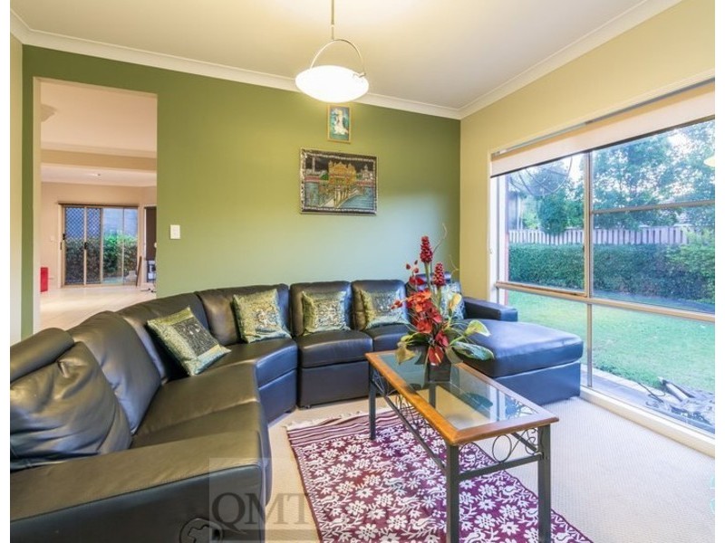 9 Naracoorte Place, Parkinson QLD 4115