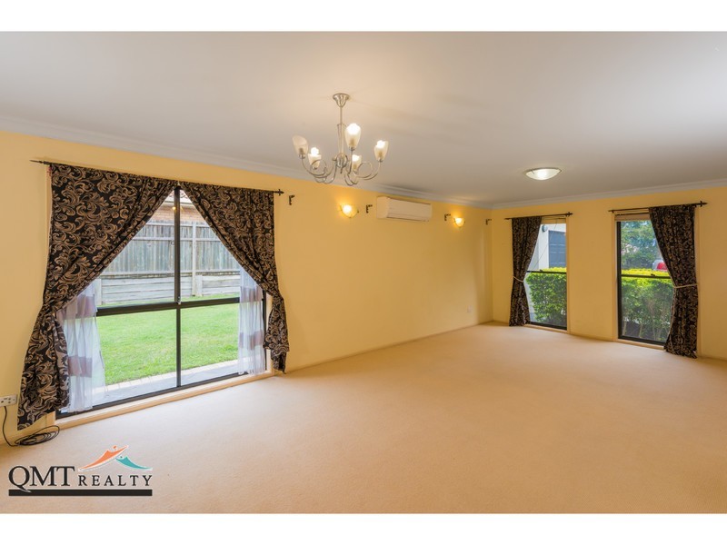 37 Clifton Place, Parkinson QLD 4115