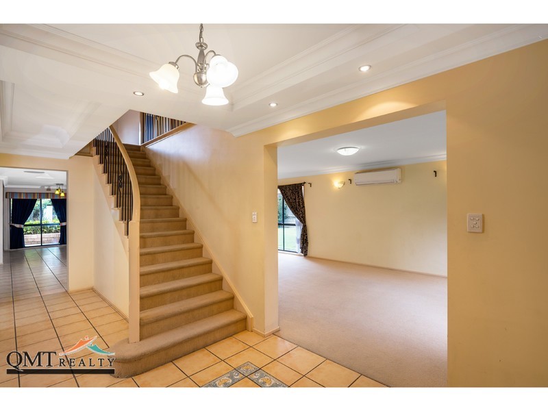 37 Clifton Place, Parkinson QLD 4115