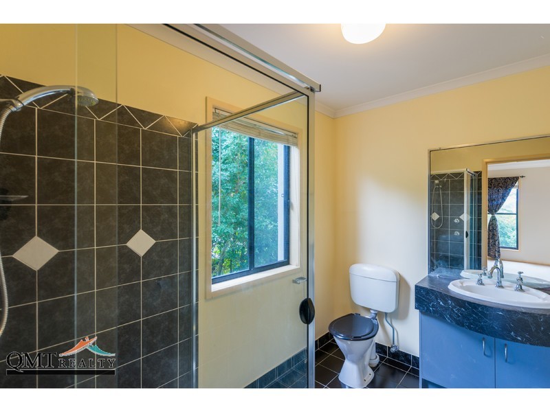 37 Clifton Place, Parkinson QLD 4115