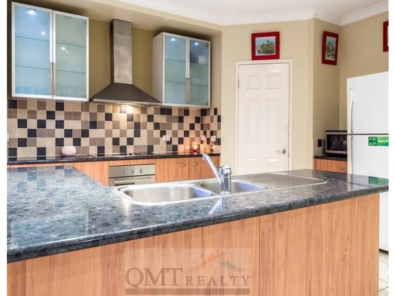 9 Naracoorte Place, Parkinson QLD 4115