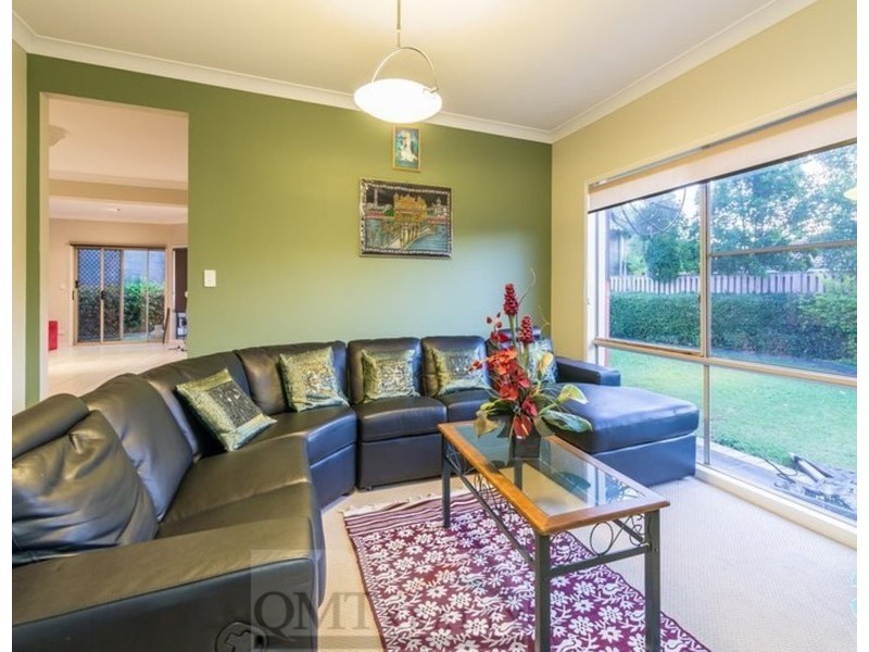 9 Naracoorte Place, Parkinson QLD 4115