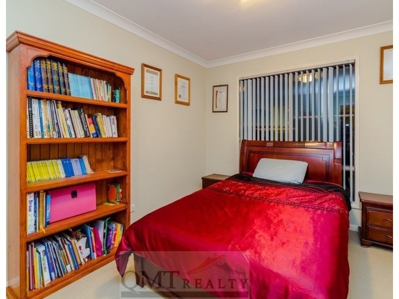 9 Naracoorte Place, Parkinson QLD 4115