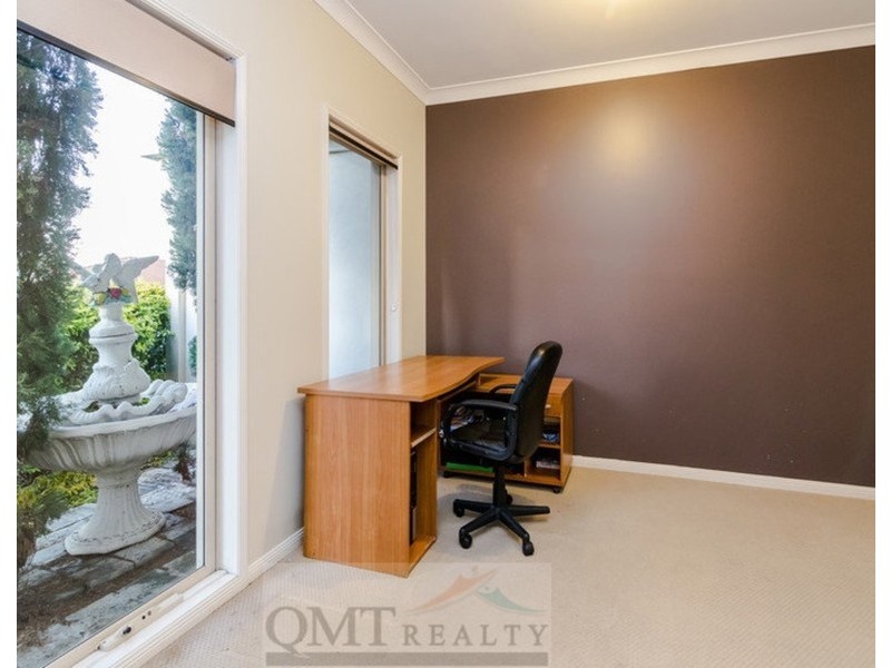 9 Naracoorte Place, Parkinson QLD 4115