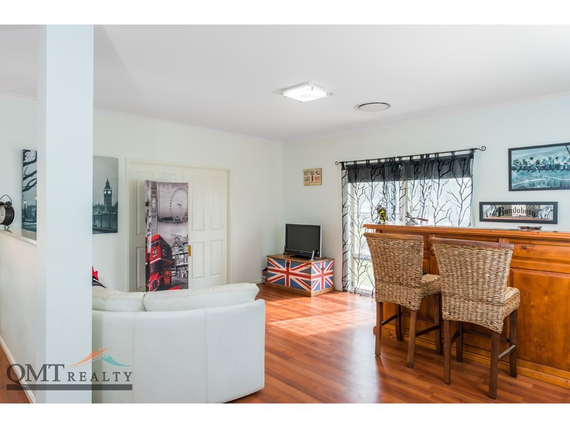 9-11 Waterdragon Court, New Beith QLD 4124