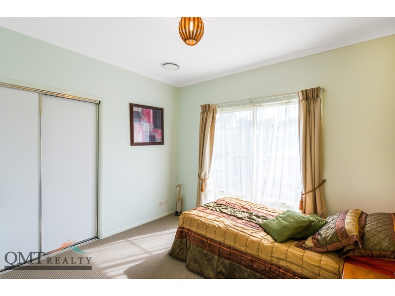 9-11 Waterdragon Court, New Beith QLD 4124