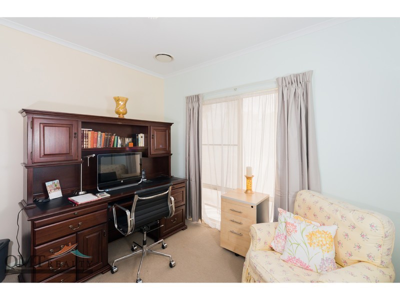 9-11 Waterdragon Court, New Beith QLD 4124