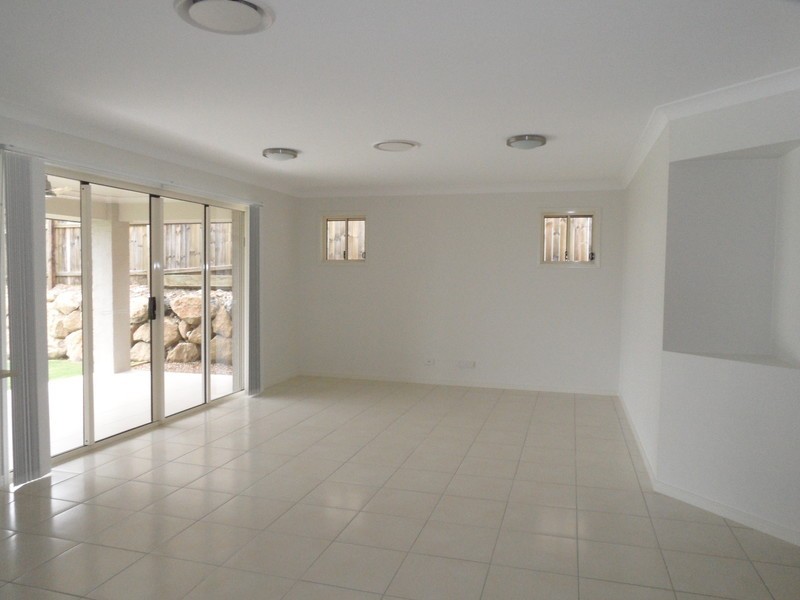 58 Outlook Drive, Waterford QLD 4133