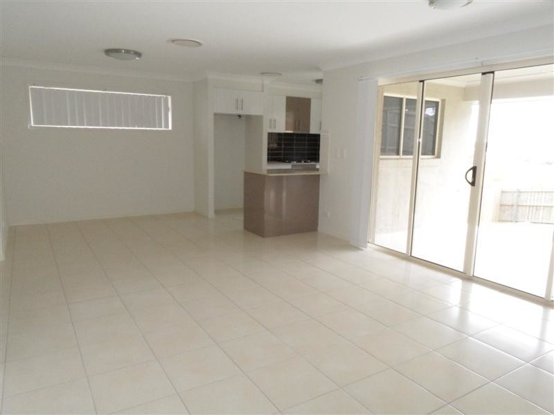 58 Outlook Drive, Waterford QLD 4133