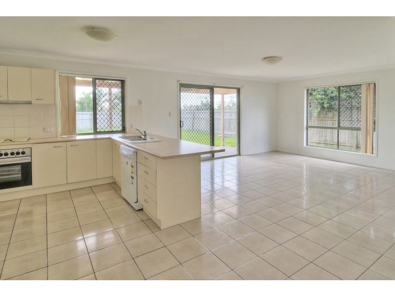 47 KINCHEGA Street, Parkinson QLD 4115