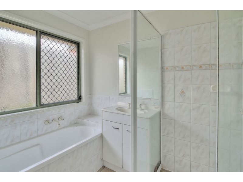 47 KINCHEGA Street, Parkinson QLD 4115