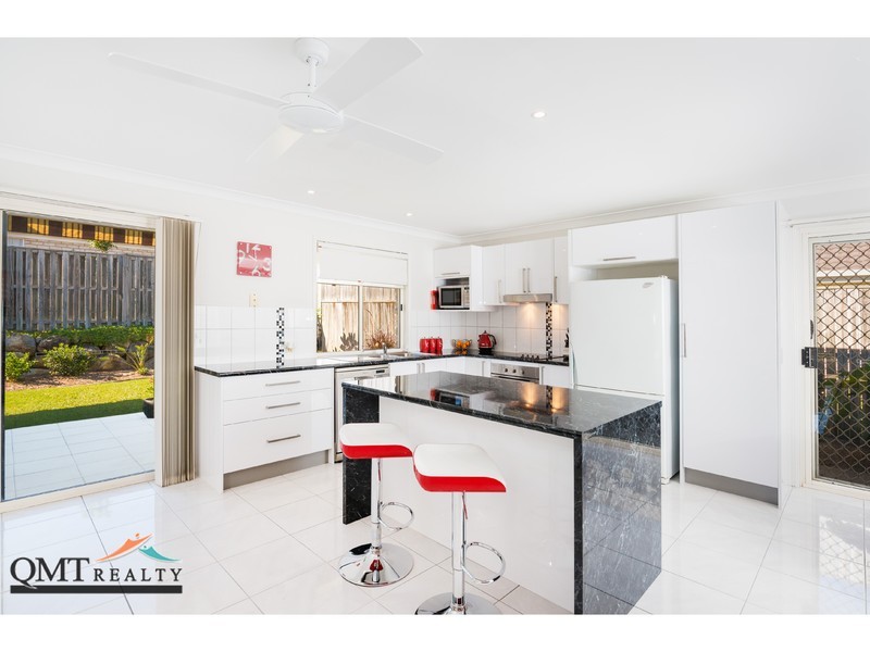 1 Freeman Place, Calamvale QLD 4116