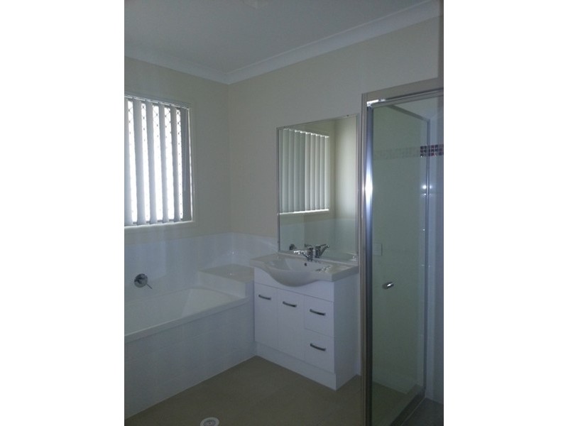 13 Iris Court, Yamanto QLD 4305