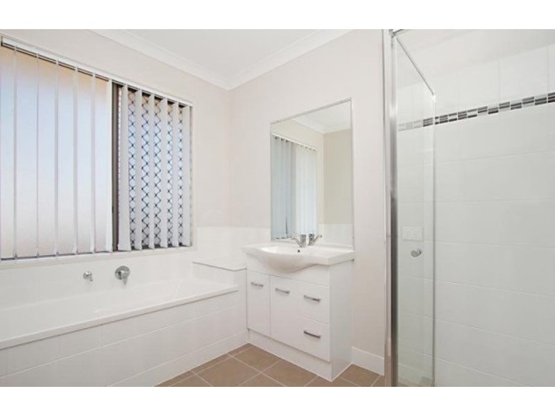 13 Iris Court, Yamanto QLD 4305