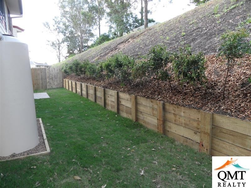 88 High Street, Blackstone QLD 4304