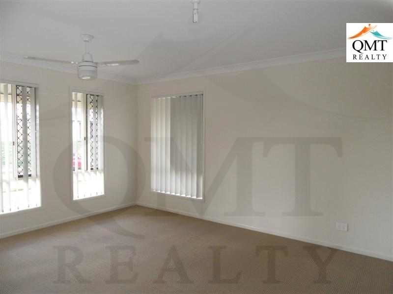 1 Petal Place, Yamanto QLD 4305