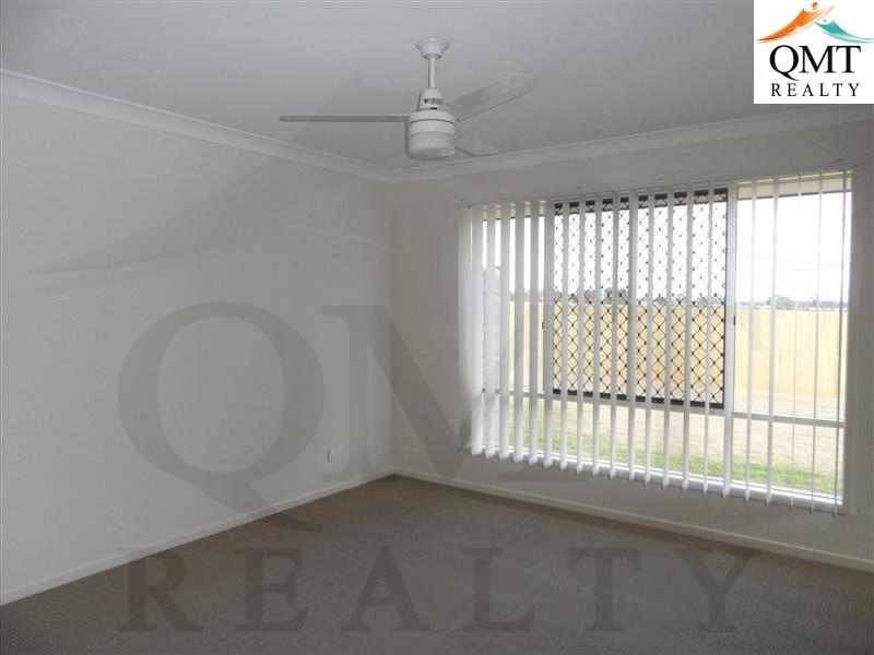 1 Petal Place, Yamanto QLD 4305