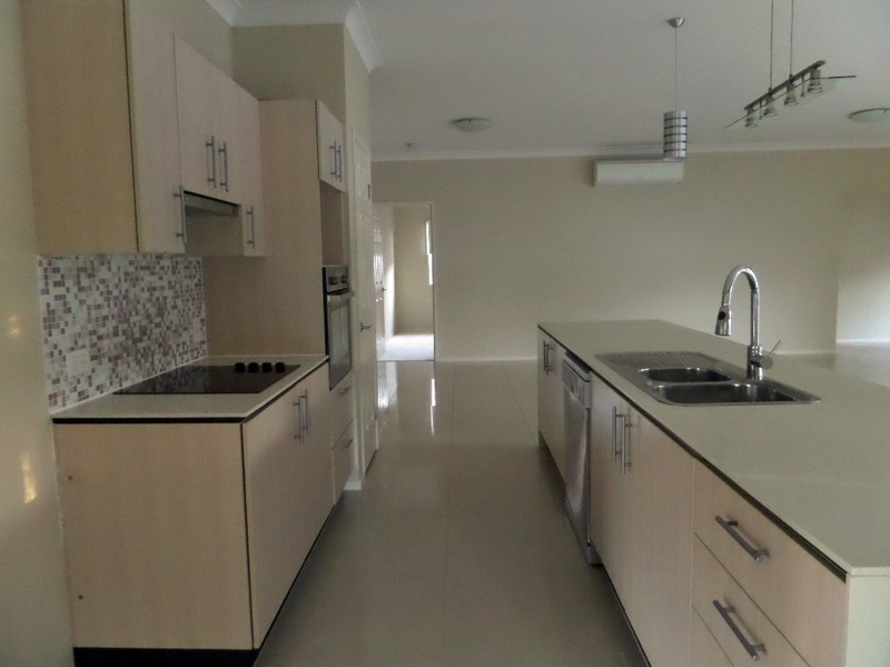16 Webb Street, Calamvale QLD 4116