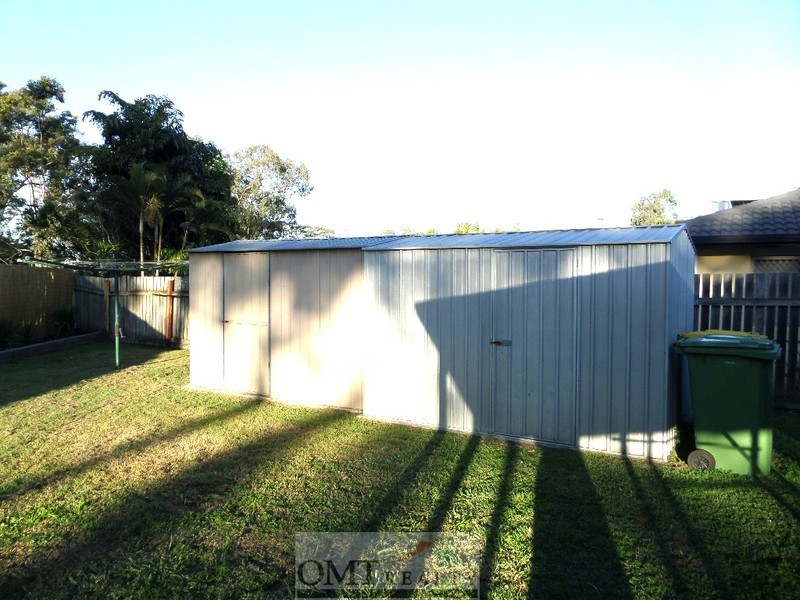 4 Cyril Court, Hillcrest QLD 4118