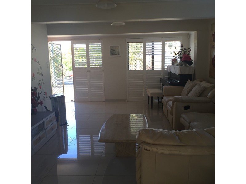 7 Paringa Court, Hillcrest QLD 4118