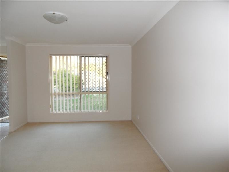 32 Maryland Place, Parkinson QLD 4115