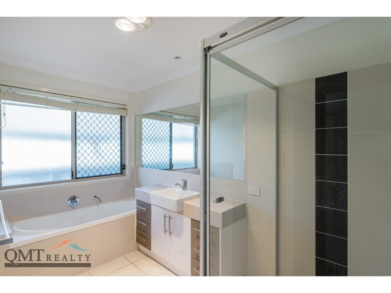 4 Coalstoun Crossing, Waterford QLD 4133