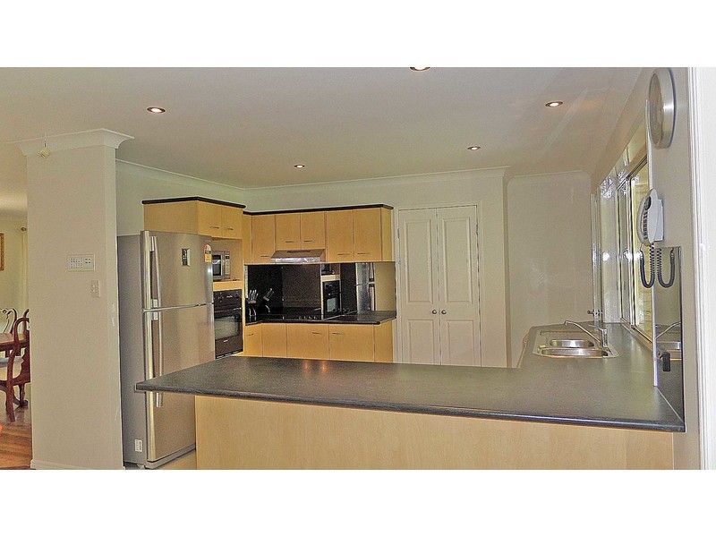 31 Cedar Place, Stretton QLD 4116