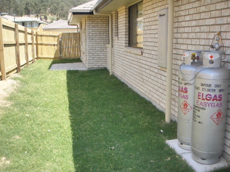 104 High Street, Blackstone QLD 4304