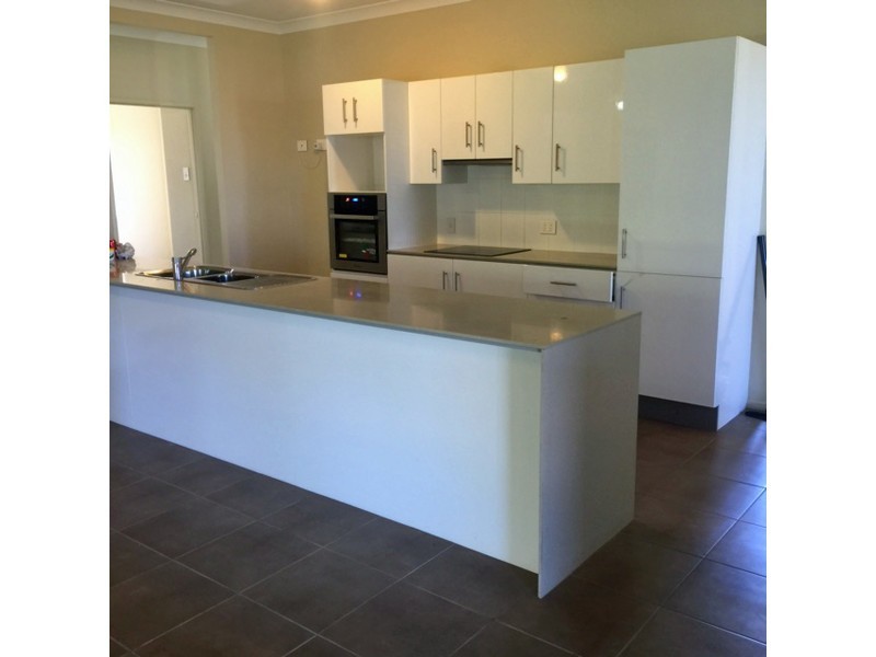 5 Lilly Court, Yamanto QLD 4305