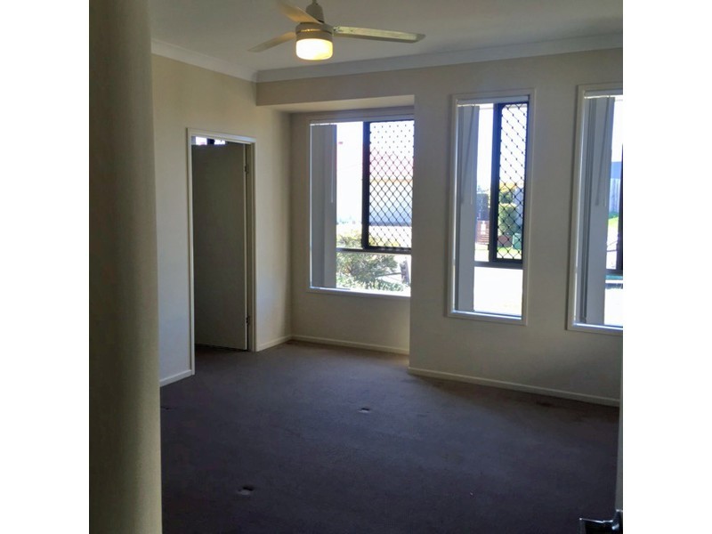 5 Lilly Court, Yamanto QLD 4305