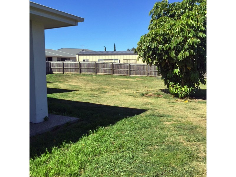 5 Lilly Court, Yamanto QLD 4305