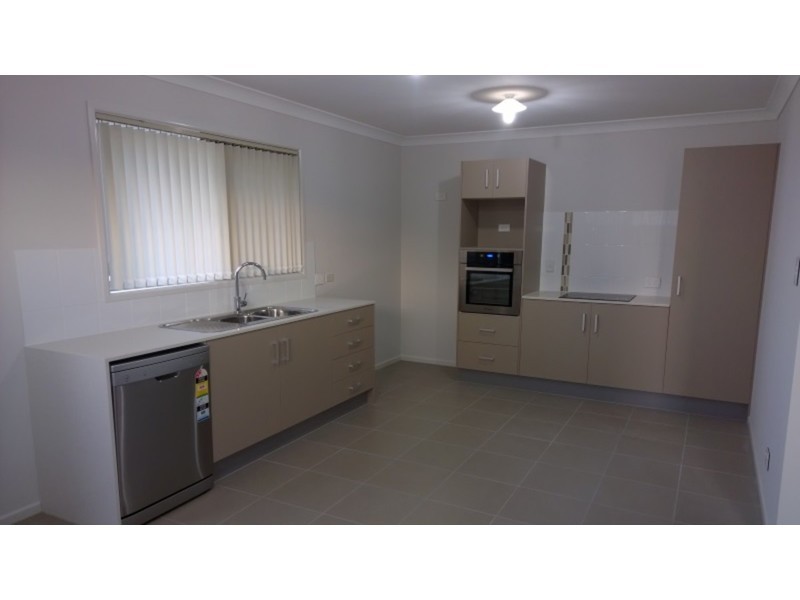 8 Renee Street, Redbank Plains QLD 4301