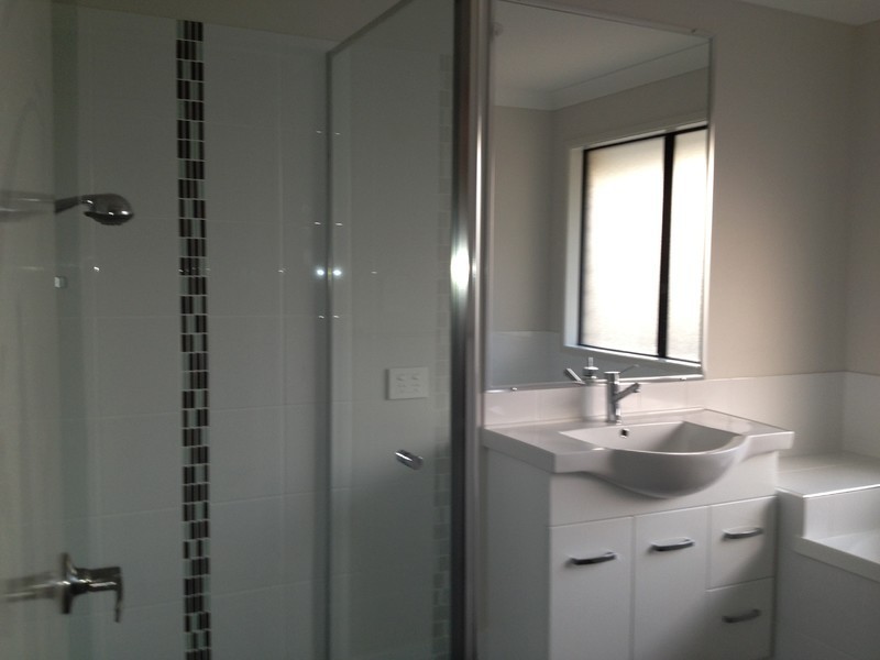 1/6B Vicki Street, Redbank Plains QLD 4301