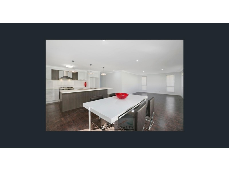 70A Randall Road, Birkdale QLD 4159