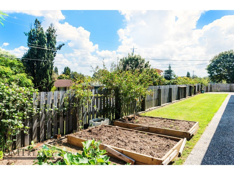 1 Gramby Street, Bellbird Park QLD 4300