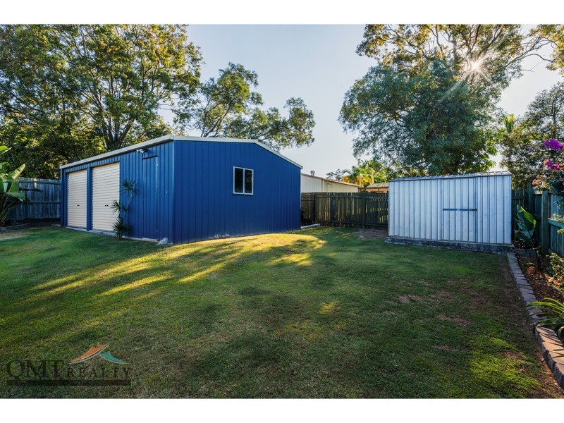 8 Helmet Court, Hillcrest QLD 4118