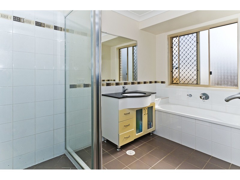 14 Benjamin Court, Yamanto QLD 4305
