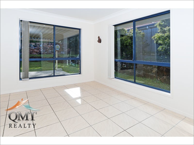 13 Mtn View Crescent, Mount Warren Park QLD 4207