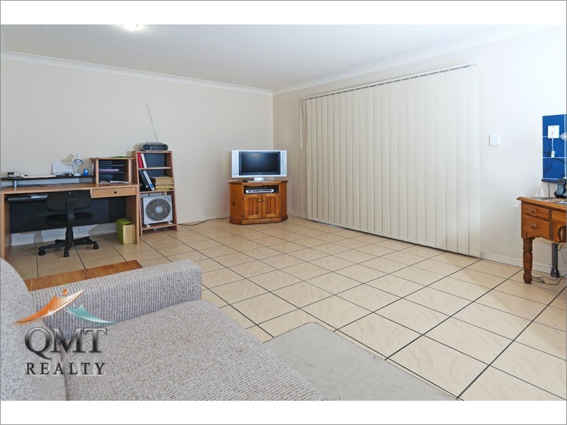 13 Mtn View Crescent, Mount Warren Park QLD 4207