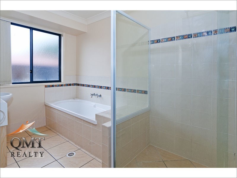 13 Mtn View Crescent, Mount Warren Park QLD 4207