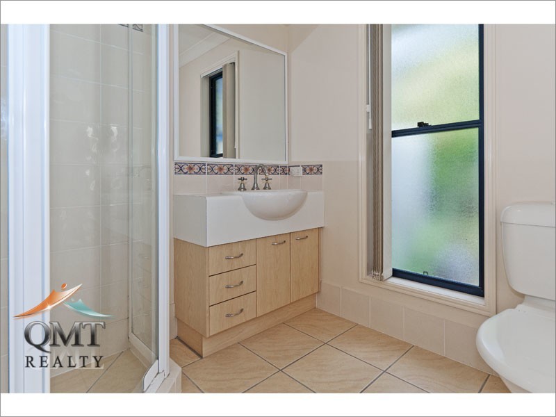 13 Mtn View Crescent, Mount Warren Park QLD 4207