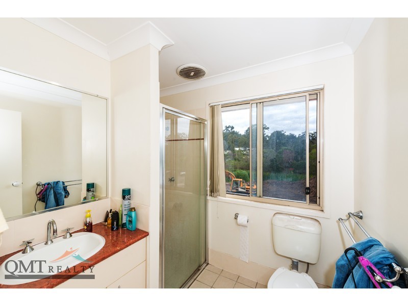 24 Mountain View Crecent, Mount Warren Park QLD 4207